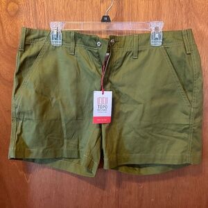 NWT Topo Designs Green Cargo Shorts Size 10